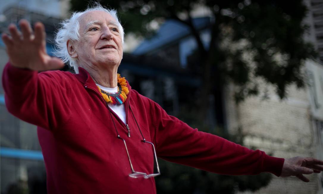 Morre Zé Celso, criador do Teatro Oficina e tradutor do tropicalismo para os palcos