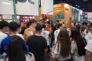 Bienal reúne 269 expositores e aposta em ingresso noturno com cashback de 100%
