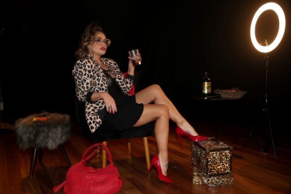 Grandes Baratos encerraa bem-sucedida temporada 2026 com o espetáculo A CIUMENTA, no Teatro UOL.