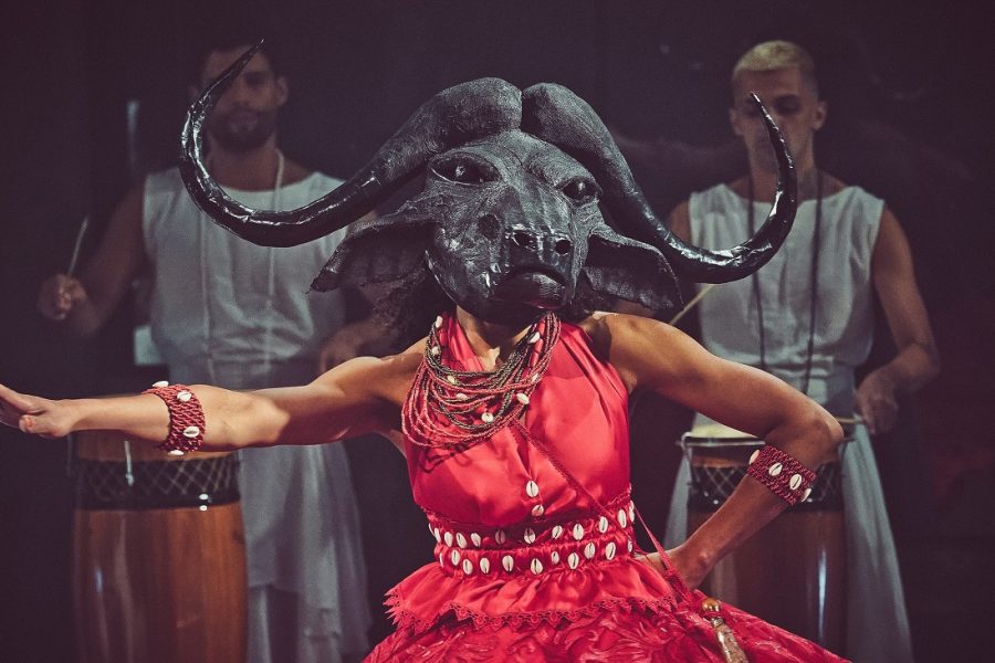 Em março, Companhia de Teatro Heliópolis faz curtíssima temporada de premiada montagem CÁRCERE ou Porque as Mulheres Viram Búfalos. As apresentações ocorrem entre os dias 6 e 15/03, somente às sextas e aos sábados, às 20h, e aos domingos, às 18h, em sua sede – na Casa de Teatro Mariajosé de Carvalho, no Ipiranga.