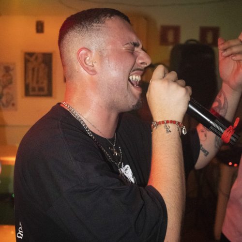 Formado em Ciências Sociais, Maza atua como escritor e produtor literário marginal, músico, compositor e rapper, além de produtor cultural e executivo. Também é fundador e integrante do Sarau Zona Ouro, produtor