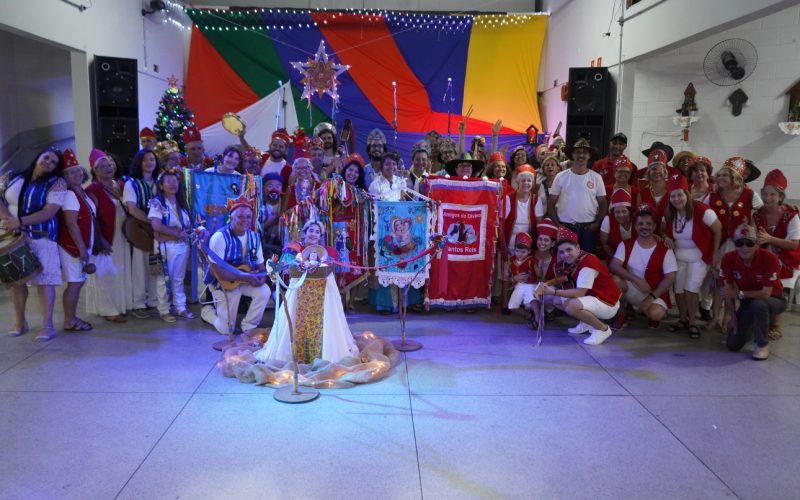 Encontro de Folias de Reis celebra a arte popular e tradição