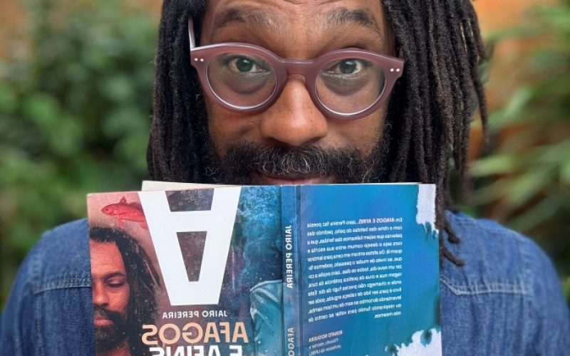 Lançamento de Afagos e afins, de Jairo Pereira, reúne poesia e afeto na Megafauna