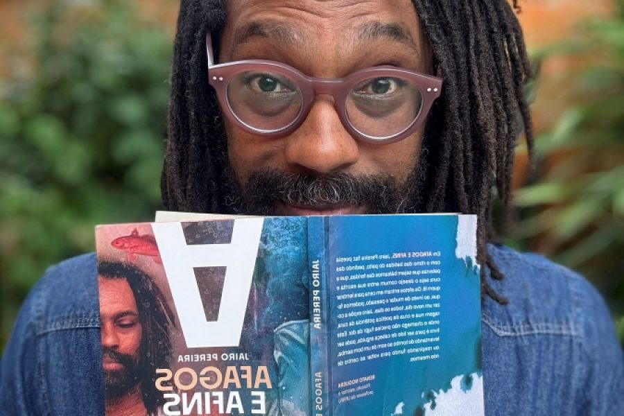 Lançamento de Afagos e afins, de Jairo Pereira, reúne poesia e afeto na Megafauna